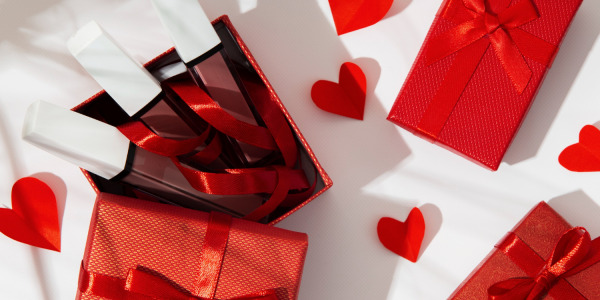 Prezent na walentynki dla niej - kosmetyki dla żony, dziewczyny lub przyjaciółki